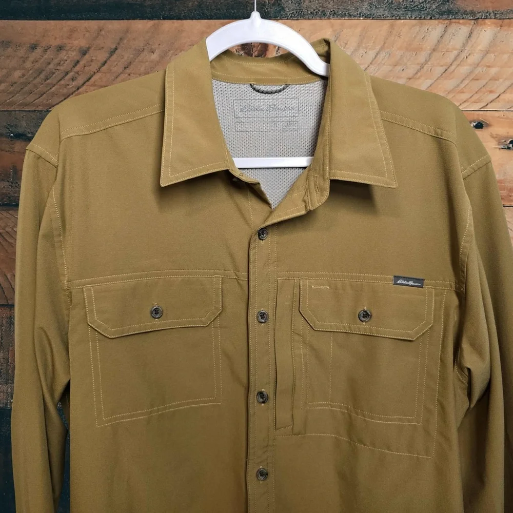 Eddie Bauer Men’s XL Classic‎ Fit Adventure Fishing Shirt Khaki Brown Button